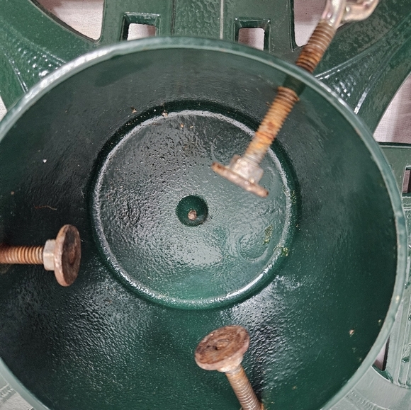 Vintage Traditional Christmas Green Cast Iron‎ Tree Stand - Picture 3 of 5